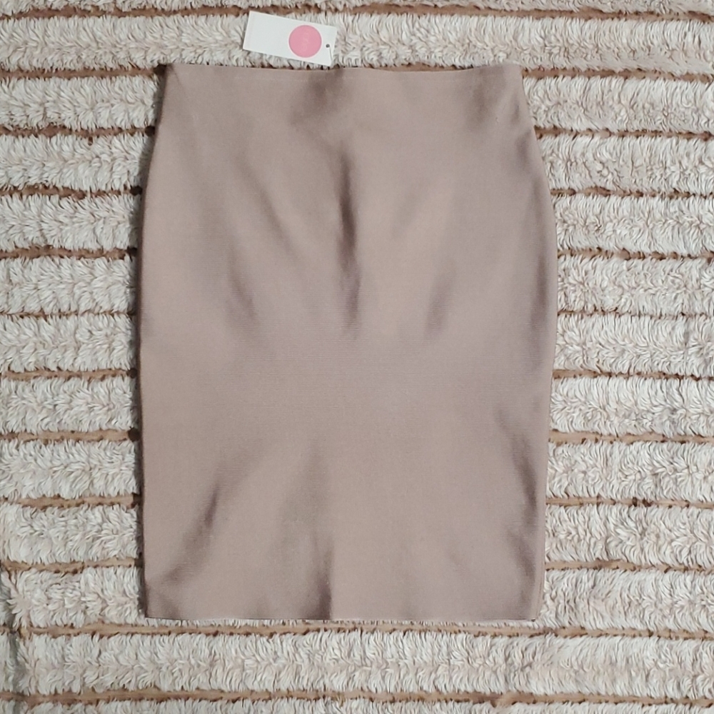 Bandage pencil skirt 🌸